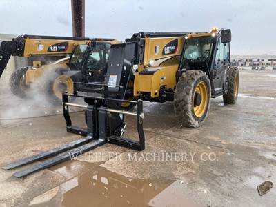 Caterpillar TL943D Telehandler