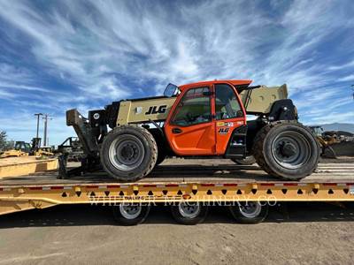 JLG 1055 Telehandler