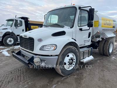 Freightliner WT2000 A Water Truck