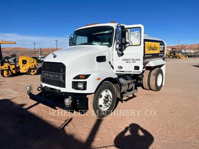 Mack WT2000 A Water Truck