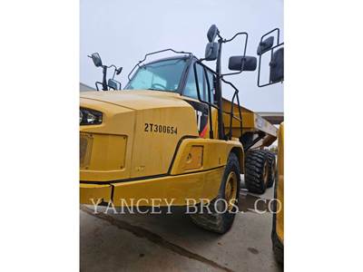 Caterpillar 725 Articulated Truck