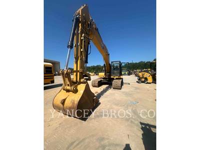 Caterpillar 323 Excavator