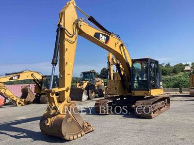 Caterpillar 325FL Excavator
