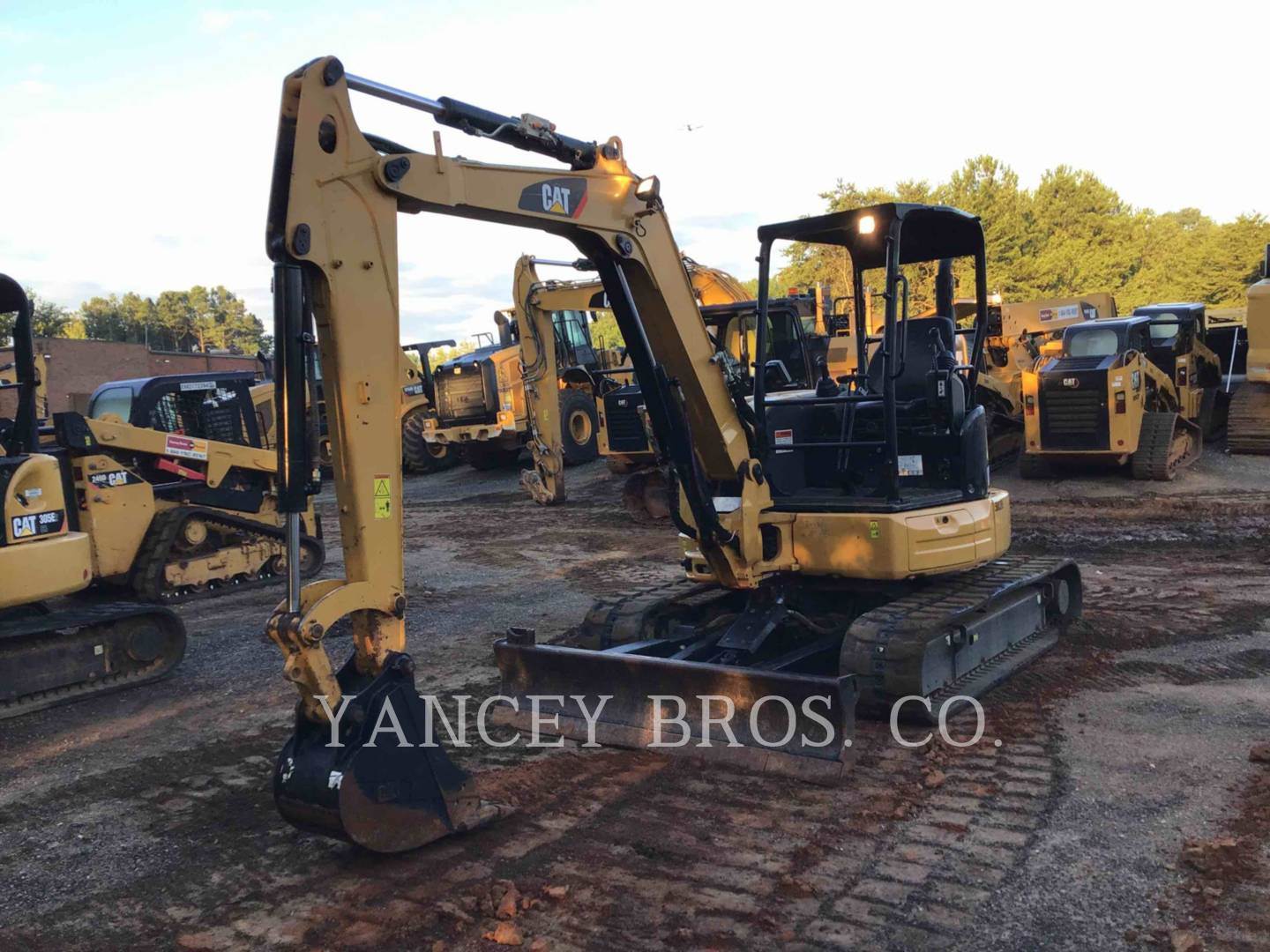 2019 Caterpillar 305E2 CR Mini Hydraulic Excavator For Sale, 1,366
