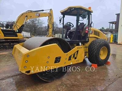 Caterpillar CS11GC Smooth Drum Roller Compactor