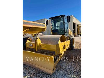 Caterpillar CS12-03 Smooth Drum Roller Compactor