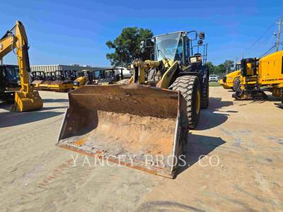 Komatsu WA470-8 Large Wheel Loader