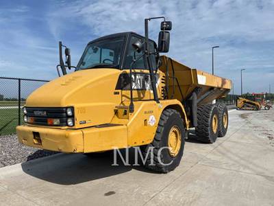 Caterpillar 725 Articulated Truck