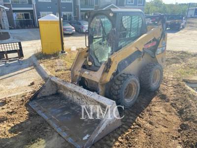 Caterpillar 242D Skid Steer