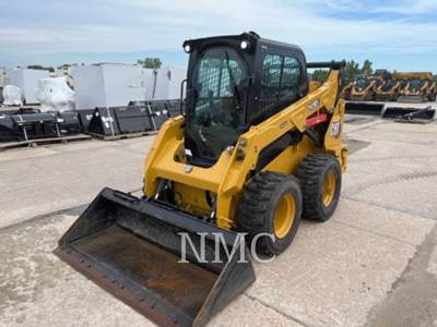 Caterpillar 242D3 Skid Steer
