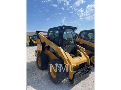 Caterpillar 262D3 Skid Steer