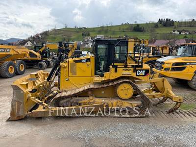 Caterpillar D6T Dozer
