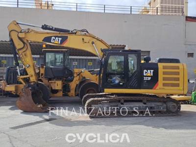 Caterpillar 323FL Excavator