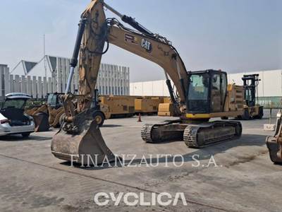 Caterpillar 323L Excavator