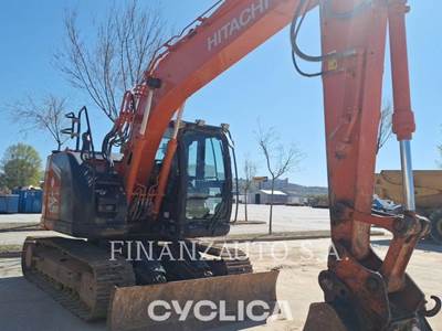 Hitachi ZX135 Excavator