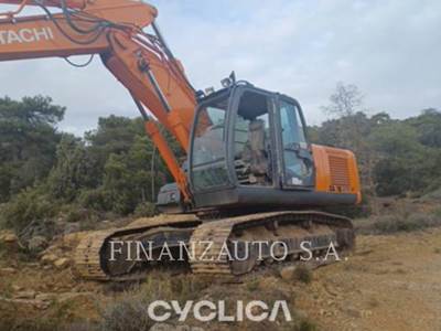 Hitachi ZX210 Excavator