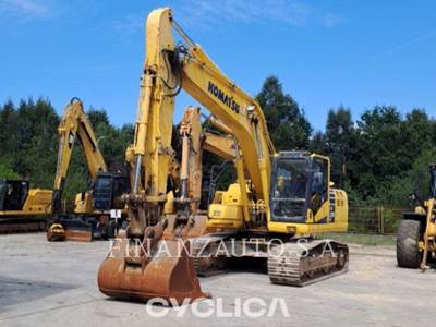 Komatsu PC210 Excavator