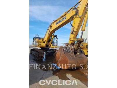Komatsu PC490 Excavator