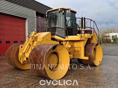 Caterpillar 826H Landfill Compactor