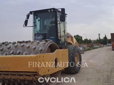 Caterpillar CS74B Smooth Drum Roller Compactor