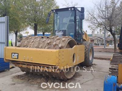 Caterpillar CS74B Smooth Drum Roller Compactor
