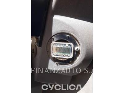 Caterpillar CS76 XT Smooth Drum Roller Compactor