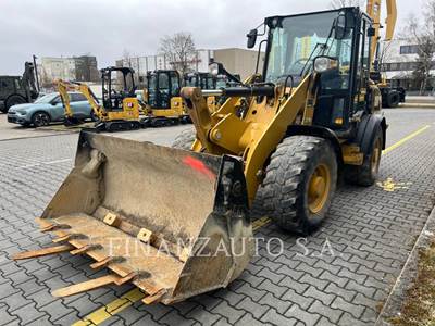 Caterpillar 906M Wheel Loader