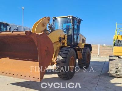 Caterpillar 938M Large Wheel Loader