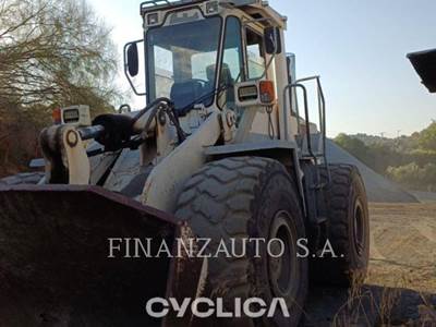 Komatsu WA320 Wheel Loader