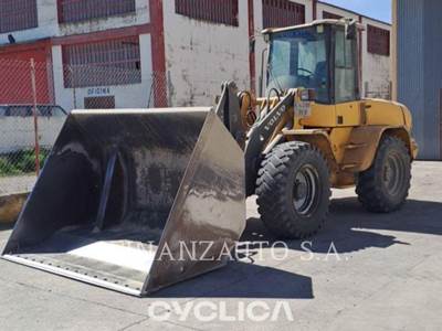 Volvo L40B Wheel Loader