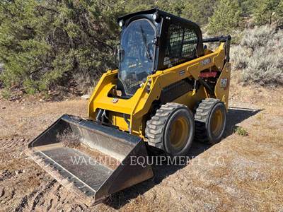 Caterpillar 242D3 Skid Steer