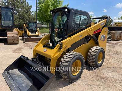 Caterpillar 272D3 Skid Steer