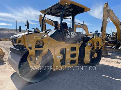 Caterpillar CB10 Smooth Drum Roller Compactor