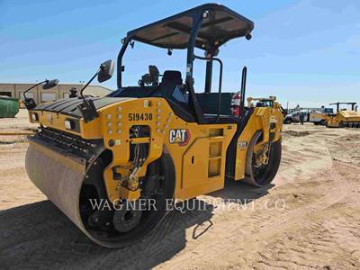 Caterpillar CB15 Smooth Drum Roller Compactor