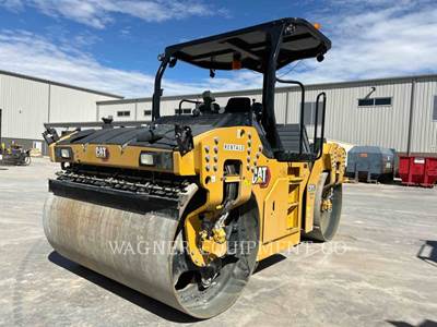 Caterpillar CB15 Smooth Drum Roller Compactor