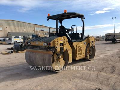 Caterpillar CB16 Smooth Drum Roller Compactor