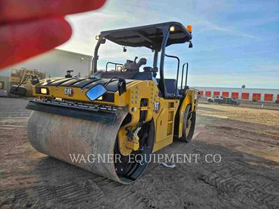 Caterpillar CB16 Smooth Drum Roller Compactor