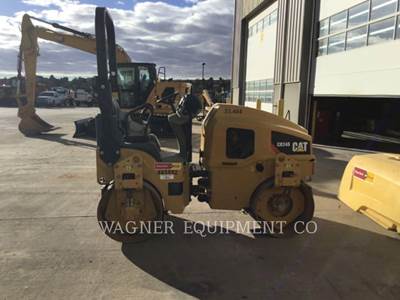 2019 Caterpillar CB24B Tandem Vibratory Roller Compactor For Sale ...