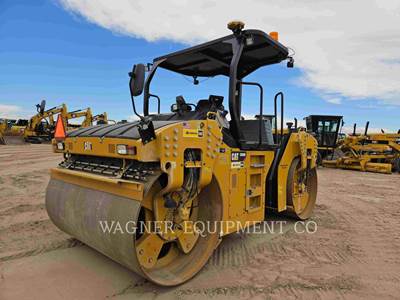 Caterpillar CB68B Smooth Drum Roller Compactor