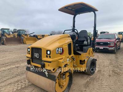 Caterpillar CC2.7GC Smooth Drum Roller Compactor