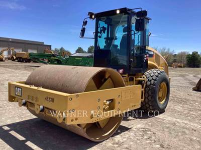 Caterpillar CS56B Smooth Drum Roller Compactor