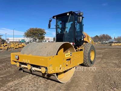 Caterpillar CS56B Smooth Drum Roller Compactor