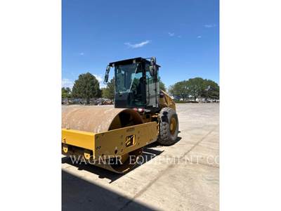 Caterpillar CS56B Smooth Drum Roller Compactor