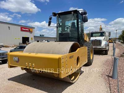 Caterpillar CS74 Smooth Drum Roller Compactor
