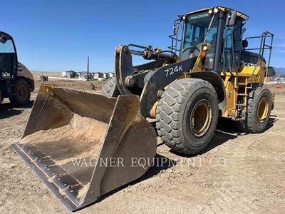 John Deere 724K Wheel Loader