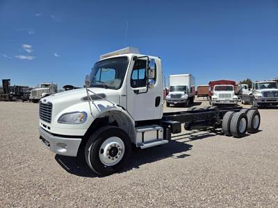 Freightliner M2 106 Tandem Axle Cab & Chassis Truck - Detroit, 375HP, 6 Speed Allison Hs Automatic