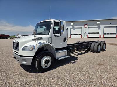 Freightliner M2 106 Tandem Axle Cab & Chassis Truck - Detroit, 375HP, 6 Speed Allison Hs Automatic