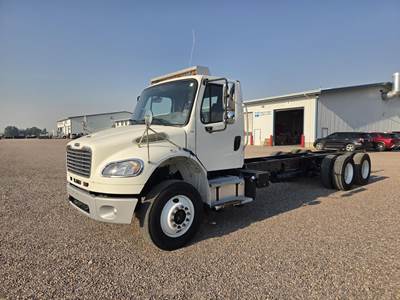 Freightliner M2 106 Tandem Axle Cab & Chassis Truck - Detroit, 375HP, 6 Speed Allison Hs Automatic