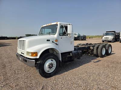 International 4900 Tandem Axle Cab & Chassis Truck - DT466, 230HP, Automatic