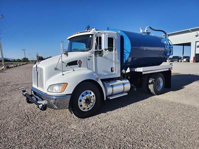 Kenworth T370 Single Axle Cab & Chassis Truck - Paccar, 330HP, 8Ll Manual